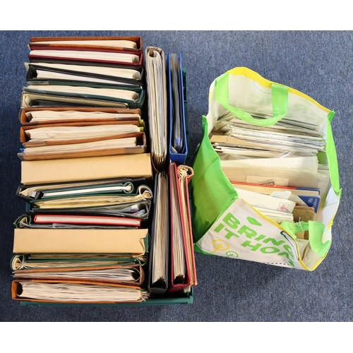 99 - Germany collection in large green crate, plus bag of loose material, 26 albums of mainly used West a... 