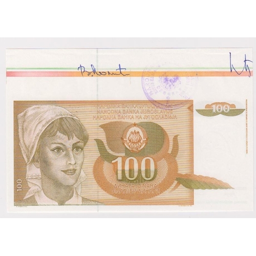 926 - Yugoslavia 100 Dinara dated 1990 without serial number, with extra paper at top showing colour bars ... 