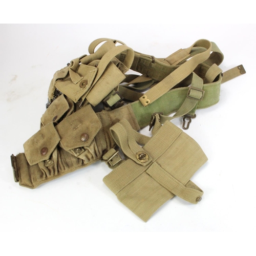 1153 - WW2, 1940 Pattern Cavalry Equipment part set - 2 x Pouches; Strap, Back Adjustment; Waterbottle in C... 