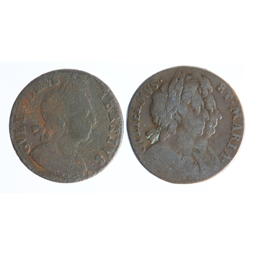 1301 - Halfpennies (2) William & Mary: 1694, Peck 604*- ER: Last I over A in BRITANNIA (very clear), die fl... 