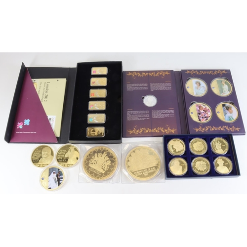 1666 - Commemorative Medals (21 plus a Crown), modern gilt base metal issues in various sizes, some very la... 