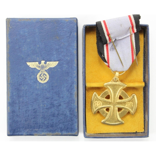 647 - German Luftshutz Bravery Cross, in fitted box