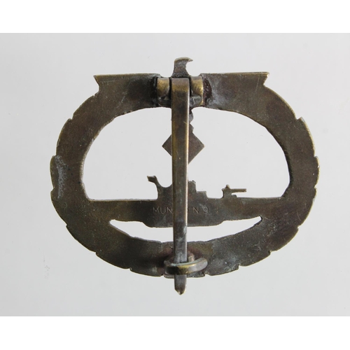 817 - German WW2 U boat war badge in bronze maker marked Munchen 9.