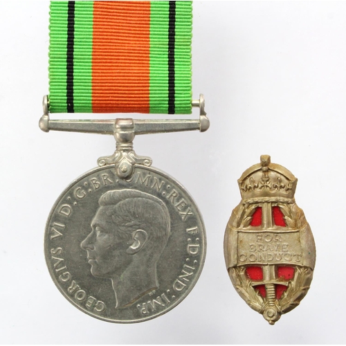 887 - King's Commendation for Brave Conduct plastic badge for Civilians 1942-45 + a WW2 Defence medal.  (2... 