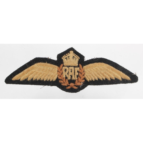 978 - RAF interest a pair of Kings Crown Pilots wings, service wear