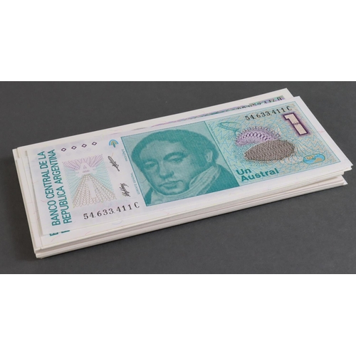 479 - Argentina (70), 1000 Pesos Argentinos (5), 500 Pesos Argentinos (5), 500 Pesos (10), 100 Pesos (10),... 