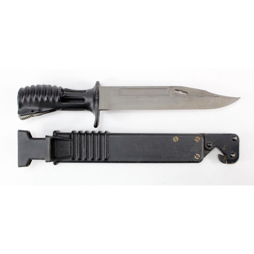 1051 - BRITISH SA 80 Bayonet, side mounted blade approx 7