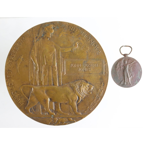 1369 - Death Plaque and Victory Medal (medal badly tarnished) to 8648 Pte John Joseph Jones 2nd Bn Ox & Buc... 