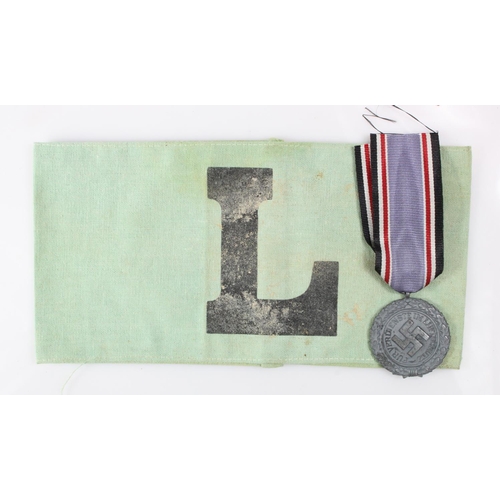 1472 - German Luftshutz Air Raids armband and medal