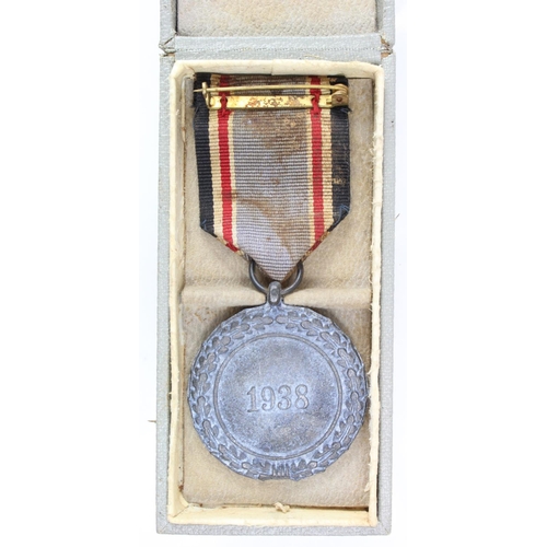 1473 - German Luftshutz Air Raids medal, boxed