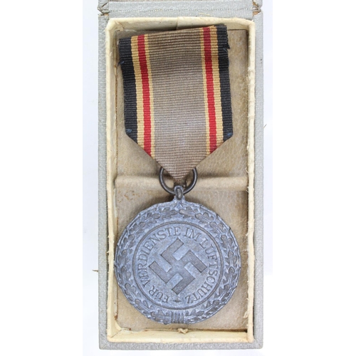 1473 - German Luftshutz Air Raids medal, boxed