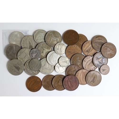 522 - Ireland (33) predecimal coins including much silver, some cupro-nickel, and 16x pennies, mixed grade... 