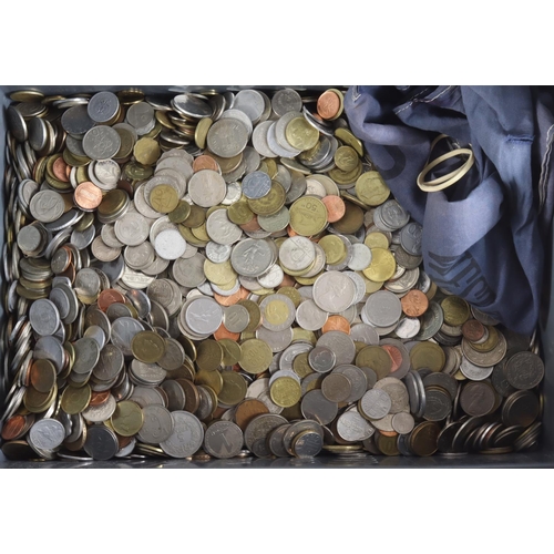 555 - World Coins 12KG