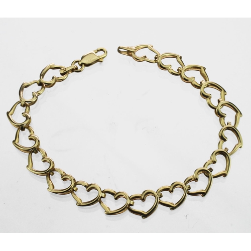 156 - 9ct yellow gold heart shaped link bracelet with trigger clasp, length 19cm, weight 4.0g