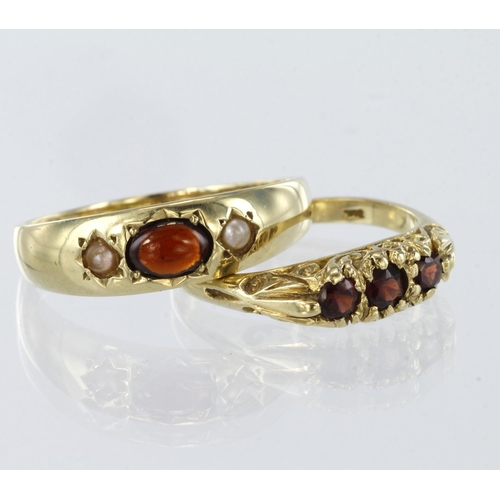 281 - Two 9ct yellow gold rings to include a garnet and pearl band ring, finger size S, weight 2.6g. Garne... 