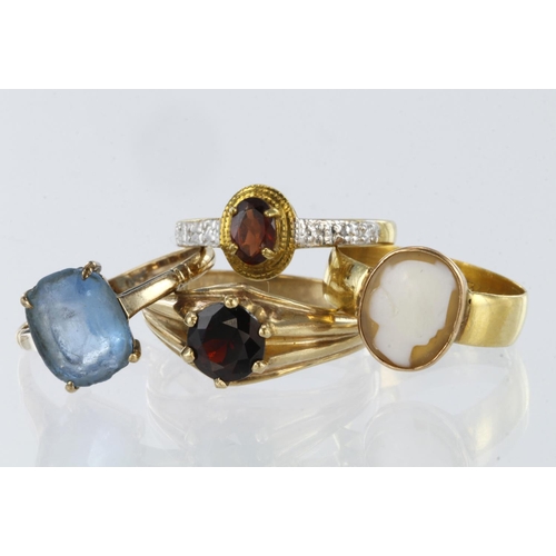 296 - Four 9ct yellow gold rings set with various stones to include garnet and shell cameo, weight 9.1g