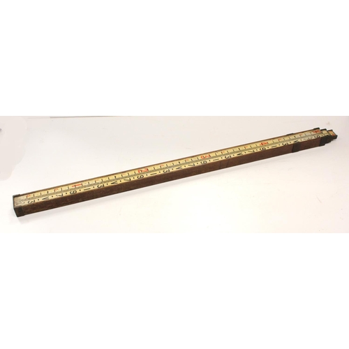 902 - Large mahogany & brass extendable surveyors measuring staff, extended length 14 ft. approx.