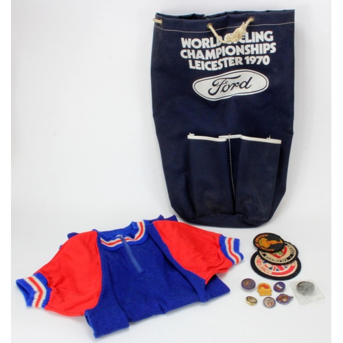 945 - Cycling interest. A collection of cycling related items, including a Ladies Great Britain cycling je... 