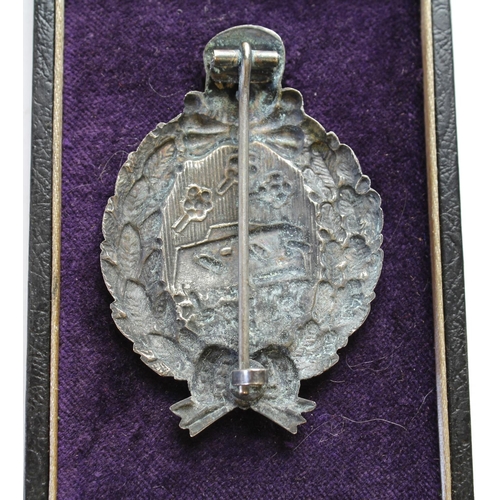 2076 - Imperial German Tank battle badge in Junker marked case