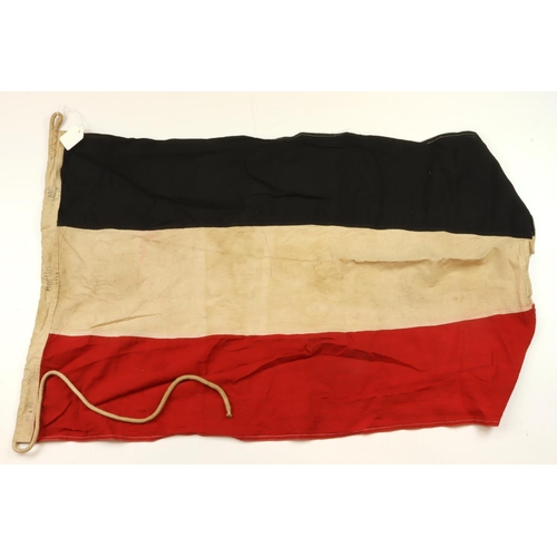 2077 - Imperial German WW1 1915 National Colours flag, multi part, marked Berlin 1915, 90x60 cms marked and... 