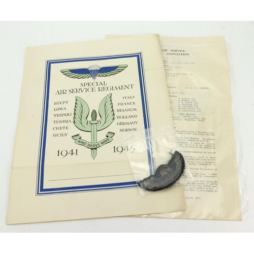 2572 - WW2 original SAS parachute trained sleeve badge with Special Air Service Regiment 1941-1945, scroll ... 