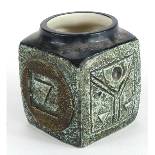 1002 - Troika Pottery marmalade pot, base reads 'Troika AB', height 9cm, diamater 10.5cm approx.