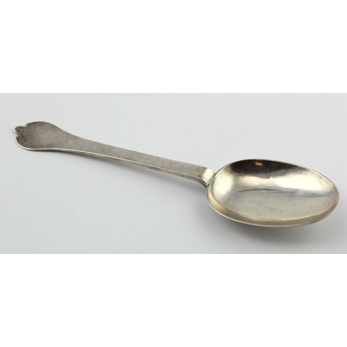 754 - William & Mary, silver trefid pattern spoon. Maker IL (John Laughton, possibly) London, 1691-1696.  ... 