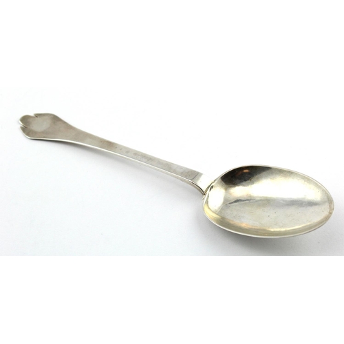 756 - William III, silver trefid pattern spoon c1700 (no date letter) by William Webb II of Winchester (pr... 