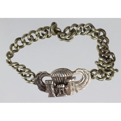 1625 - WW2 Solid Silver Parachute Combat Engineers Wings on a silver-plated wrist chain.