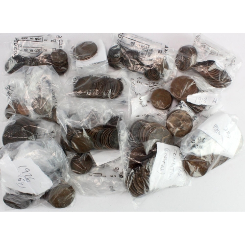 2276 - GB Bronze, a tray of bagged up sorted quantities including scarcer types and mintmarks. Mixed grade ... 