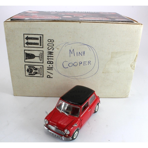 Franklin Mint 1:24 scale 1967 Morris Mini Cooper 'S', with