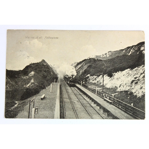 562 - Railway Station postcard. Warren Hall Folkestone Kent (interior, with steam train), postaly used Can... 