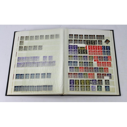 85 - GB - pre decimal Machins um and used in black stockbook, mint up to 10/- values, used duplicated up ... 