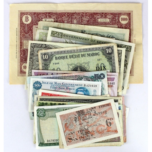 1214 - World (35), a good group of world notes including Seychelles 50 Dollars 'SEX' note, Bahrain 5 and 10... 