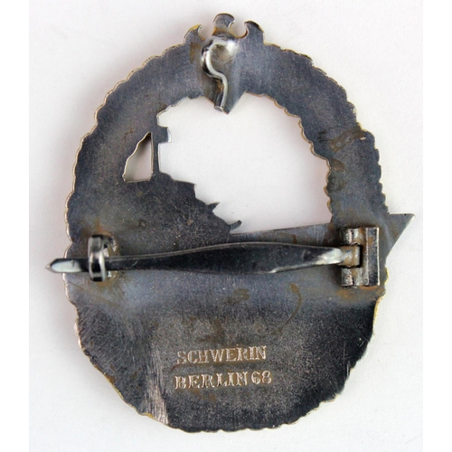 333 - German Nazi Kriegsmarine Destroyer Badge. Makers Marked Schwerin, Berlin 68.