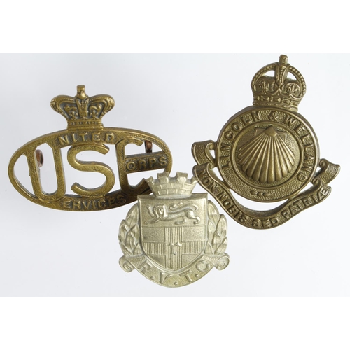 581 - Badges including Lincoln & Welland, R.V.T.C , USE (united service corps).