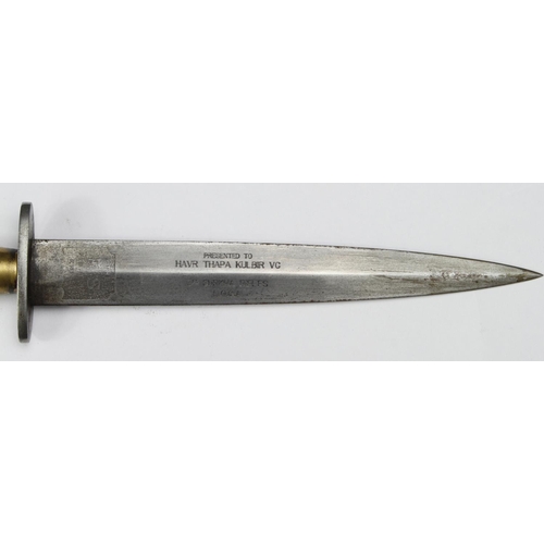 66 - Fairbairn Sykes 2nd type dagger, blade maker marked 'The F.S. Fighting Knife'. Crossguard stamped 'I... 