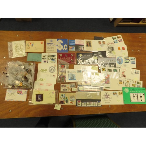 2091 - World Coins, large quantity in a crate. Also includes some philatelic covers etc. Buyer collects.