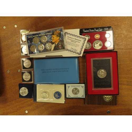 2069 - USA, quantity of mixed coins, sets and silver. Noted: 5x Silver Dollars including Morgan Dollars 188... 