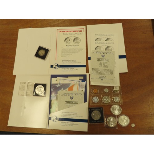 2069 - USA, quantity of mixed coins, sets and silver. Noted: 5x Silver Dollars including Morgan Dollars 188... 