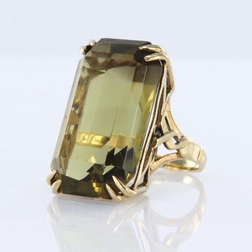 163 - 9ct dress ring featuring a rectangular yellow/smoky quartz measuring approx. 25mm x 15mm, finger siz... 