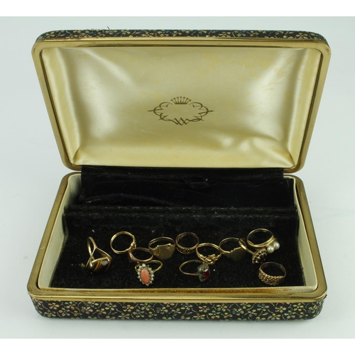 212 - Assortment of 9ct rings in an old ring box. Some damaged or with missing stones. Total weight of rin... 