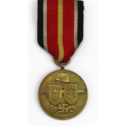 1095 - Spanish Azul Blue Division medal for Volunteers fighting on the German / Eastern Front. On stitched ... 