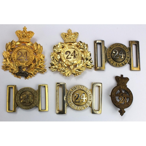 1195 - Badges 24th Warwickshire Regt Victorian Glengarry badge, lugs a/f & Belt buckles x3 , Pith helmet pl... 