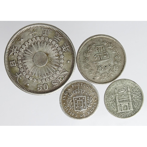 1986 - Asian Silver Coins (4): Indian silver minors x3: Baroda 4 Annas VS1949 - AD 1892 nVF, Hyderabad 2 An... 