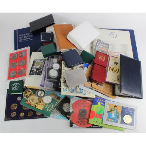 2402 - Selection of GB/World, includes Proof, silver, boxed issues etc. Needs viewing