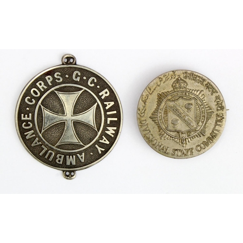 667 - Railway badges (2) comprising G.C.R. (Great Central Railway) St. John Ambulance Corps. sew-on white ... 