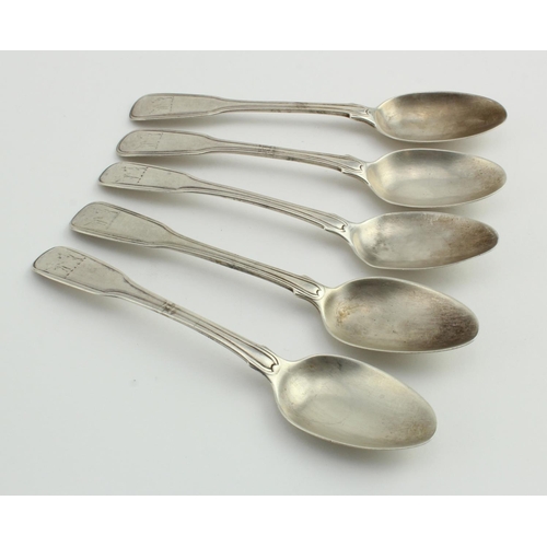 587 - Five Fiddle and Thread pattern, silver teaspoons, hallmarked for London 1810 (two) & 1846 (three). T... 