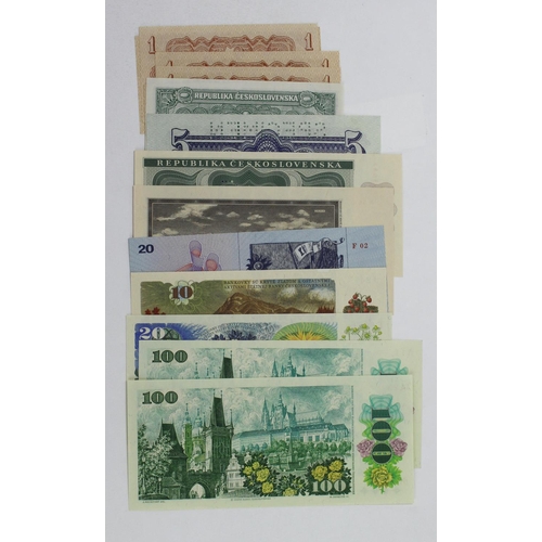 544 - Czechoslovakia (16), a group of Uncirculated notes, 100 Korun (3) dated 1989, 20 Korun dated 1970, 2... 