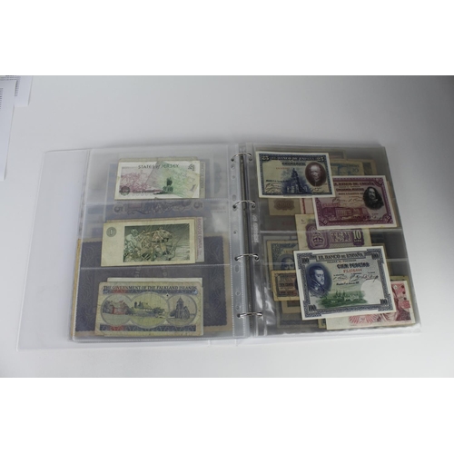 944 - World (139 plus 19 chinese coupons), a collection in album including Portugal 5 Escudos 1919 and 192... 